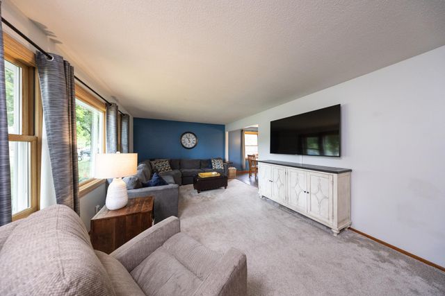 11801 Crooked Lake Boulevard NW, Coon Rapids, MN 55433