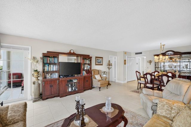 1160 N Federal Highway 1017, Fort Lauderdale, FL 33304