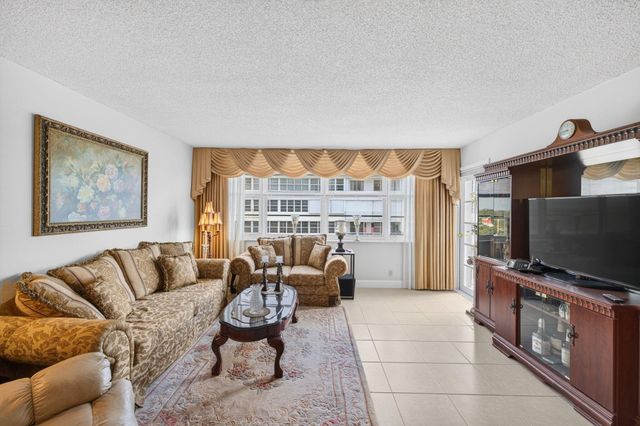 1160 N Federal Highway 1017, Fort Lauderdale, FL 33304