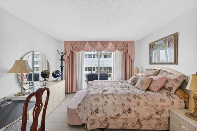 1160 N Federal Highway 1017, Fort Lauderdale, FL 33304