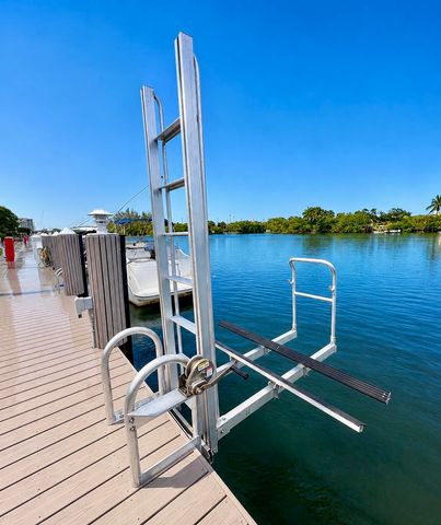 1160 N Federal Highway 1017, Fort Lauderdale, FL 33304