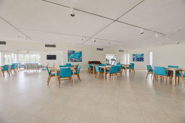 1160 N Federal Highway 1017, Fort Lauderdale, FL 33304