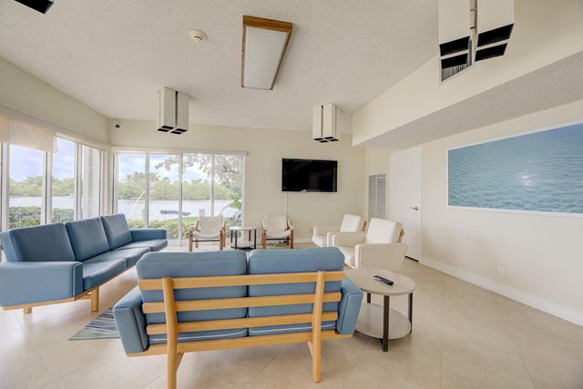 1160 N Federal Highway 1017, Fort Lauderdale, FL 33304