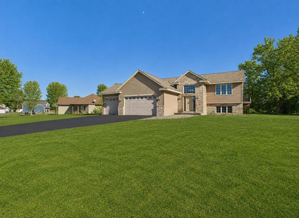 24605 140th Street NW, Zimmerman, MN 55398