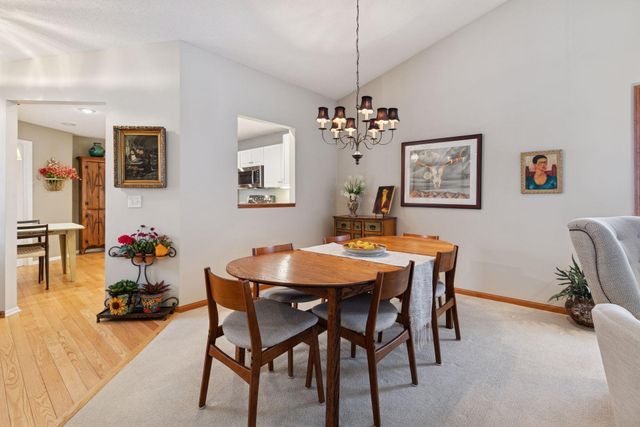 13136 Falcons Way, Savage, MN 55378