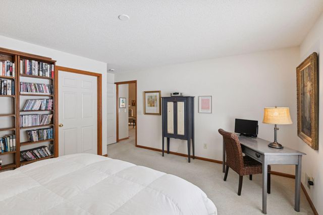 13136 Falcons Way, Savage, MN 55378