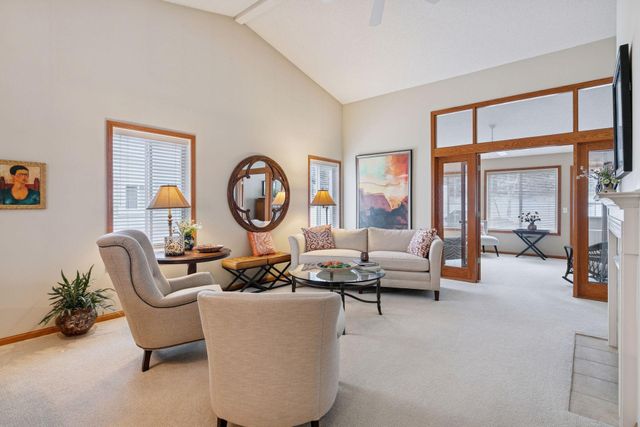 13136 Falcons Way, Savage, MN 55378