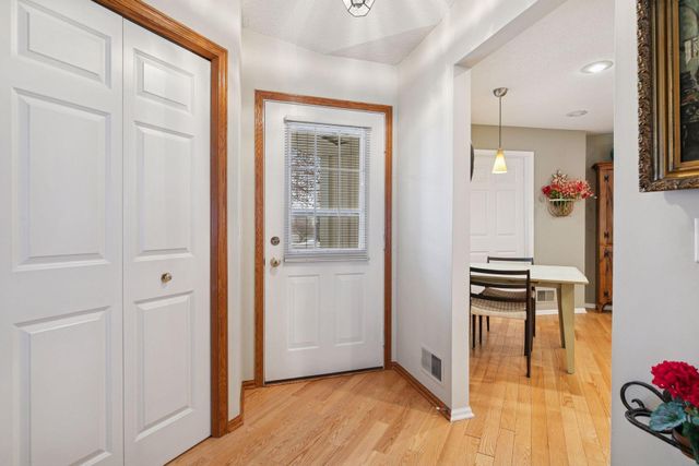 13136 Falcons Way, Savage, MN 55378