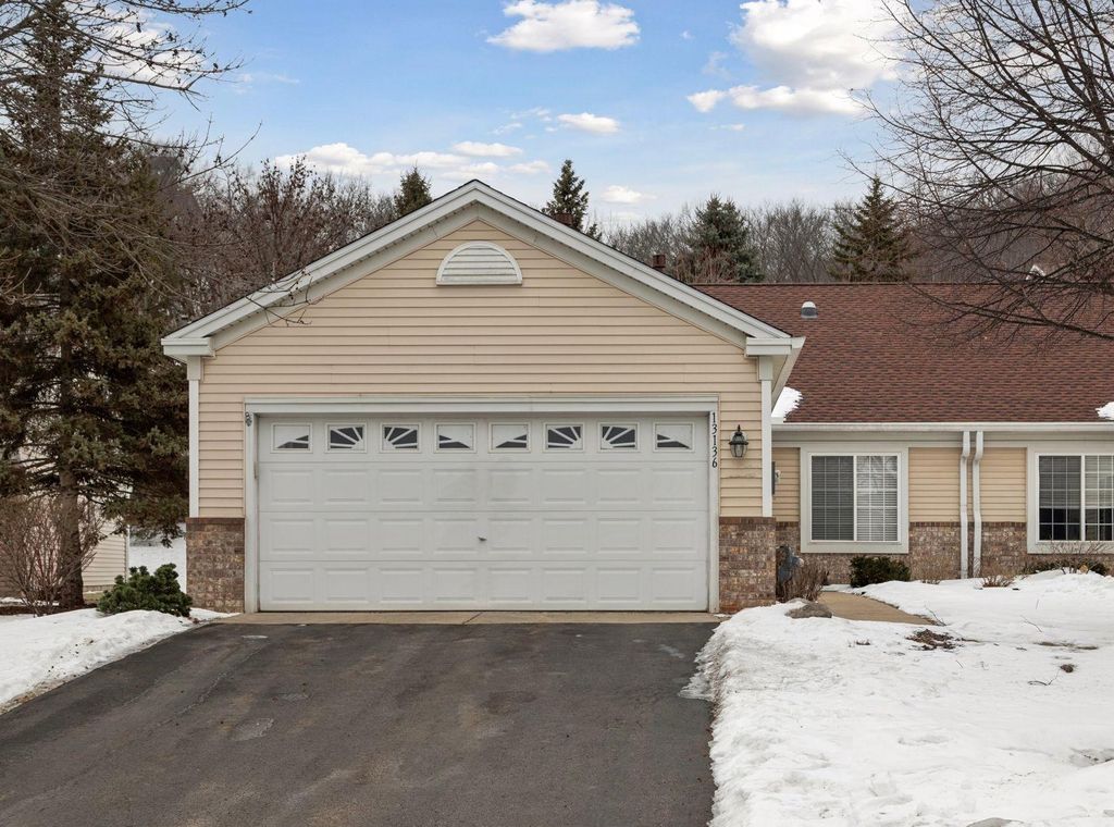 13136 Falcons Way, Savage, MN 55378