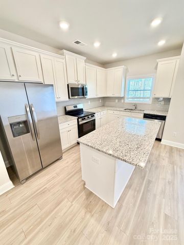 5179 Mintworth Drive, Matthews, NC 28105