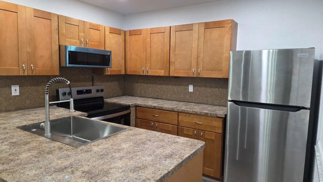 618 SW 14th Terrace 5, Fort Lauderdale, FL 33312