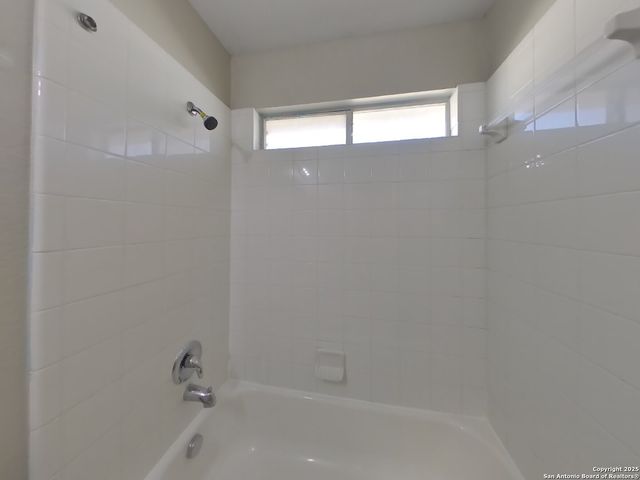 332 Hummingbird, New Braunfels, TX 78130