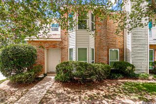 9821 Siegen Ln #9821, Baton Rouge, LA 70810