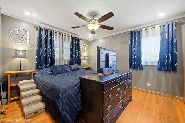 3032 W 100th Place, Evergreen Park, IL 60805