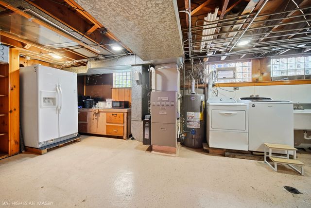 3032 W 100th Place, Evergreen Park, IL 60805