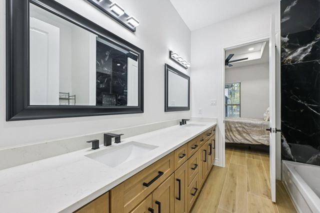 718 Weeping Willow Way, Magnolia, TX 77354