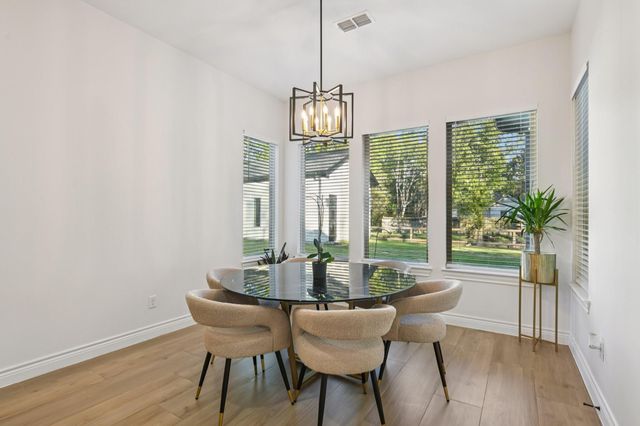 718 Weeping Willow Way, Magnolia, TX 77354