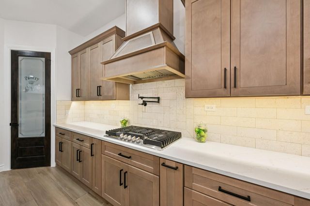 718 Weeping Willow Way, Magnolia, TX 77354