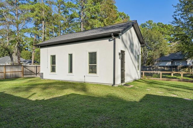 718 Weeping Willow Way, Magnolia, TX 77354