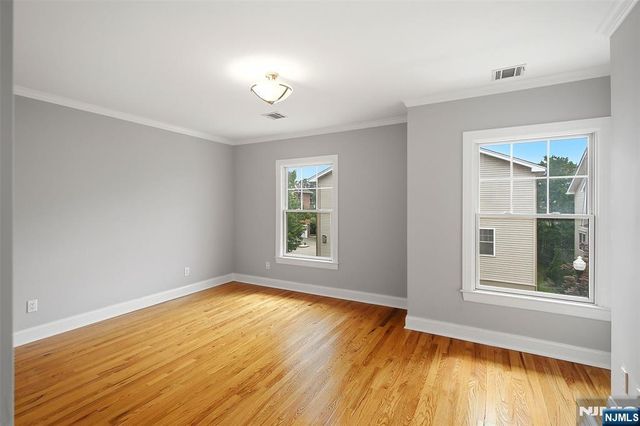 4 Jeanine Lane 37, Wallington, NJ 07057