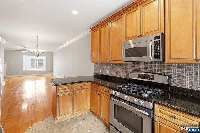 4 Jeanine Lane 37, Wallington, NJ 07057