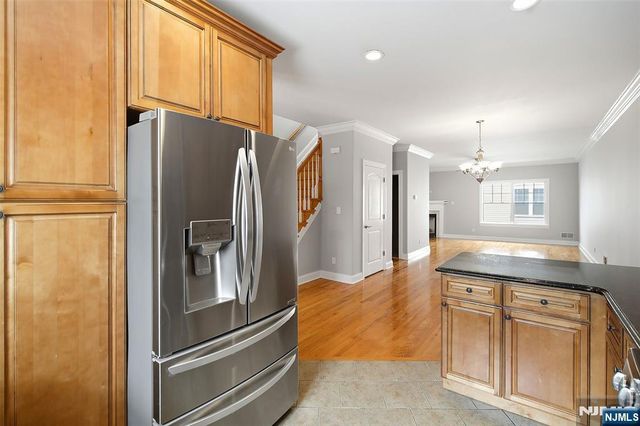 4 Jeanine Lane 37, Wallington, NJ 07057
