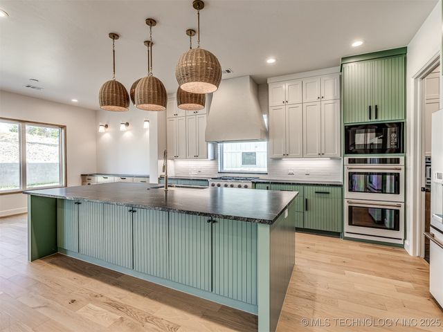 12145 Sunrise Ridge Loop, Kingston, OK 73439