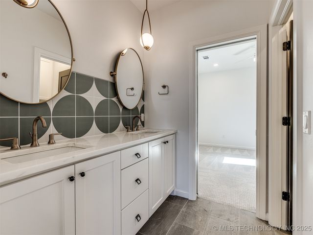 12145 Sunrise Ridge Loop, Kingston, OK 73439