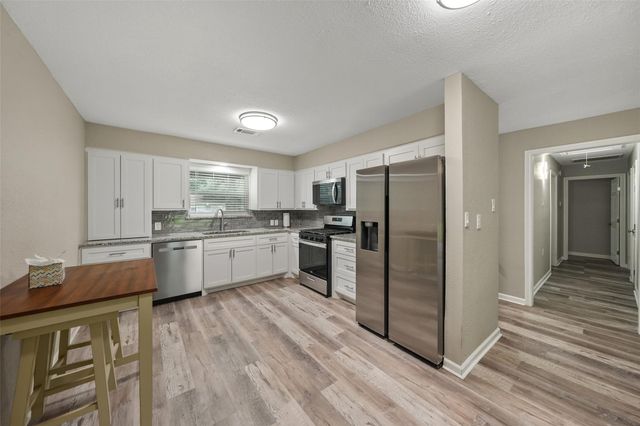 25827 Glen Loch Drive, Spring, TX 77380