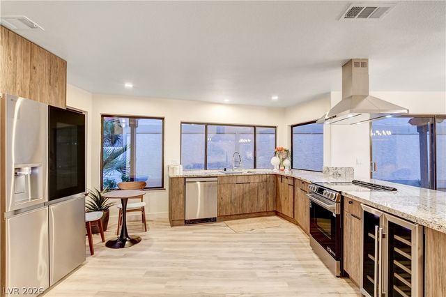 2100 Plaza Del Padre, Las Vegas, NV 89102