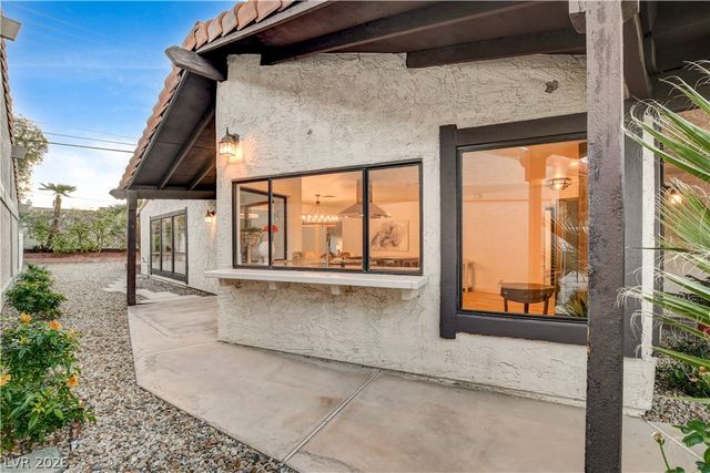 2100 Plaza Del Padre, Las Vegas, NV 89102