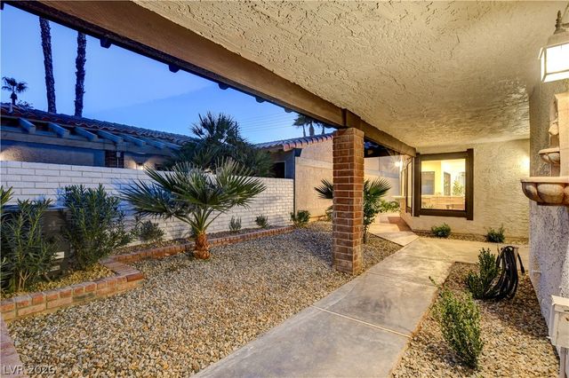 2100 Plaza Del Padre, Las Vegas, NV 89102