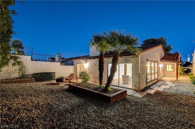 2100 Plaza Del Padre, Las Vegas, NV 89102