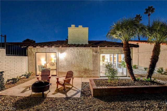 2100 Plaza Del Padre, Las Vegas, NV 89102