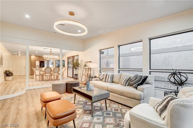 2100 Plaza Del Padre, Las Vegas, NV 89102