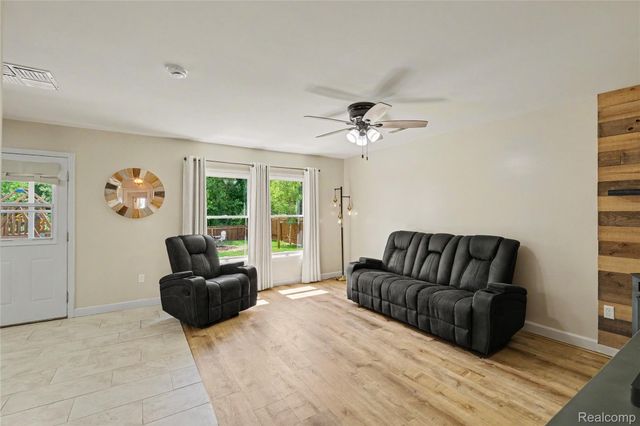 6195 Crooked River Drive, Mundy Township, MI 48473