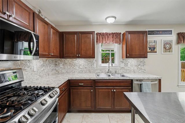 6195 Crooked River Drive, Mundy Township, MI 48473