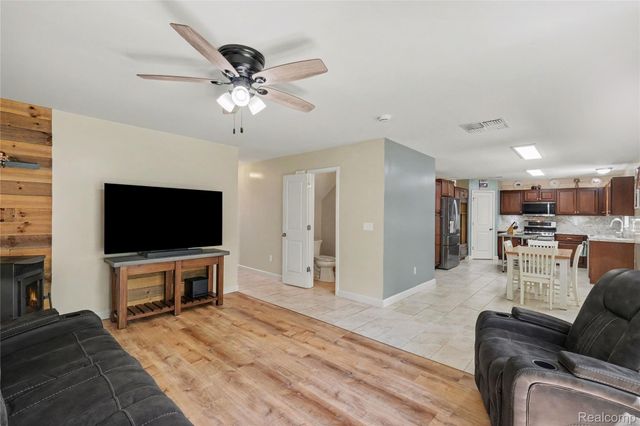 6195 Crooked River Drive, Mundy Township, MI 48473