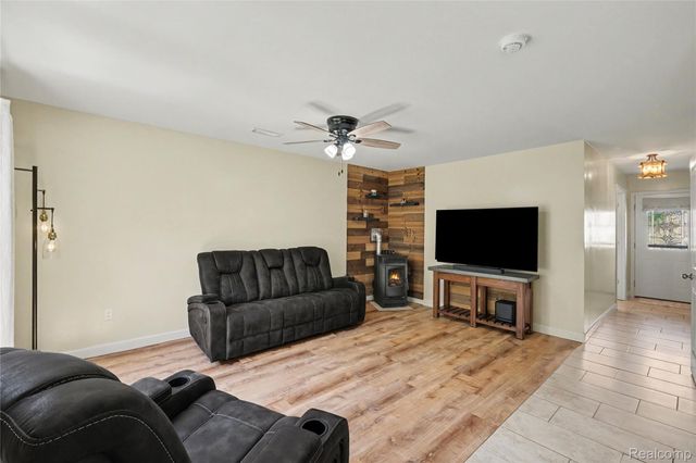 6195 Crooked River Drive, Mundy Township, MI 48473
