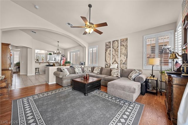 5000 Pounding Surf Avenue, Las Vegas, NV 89131