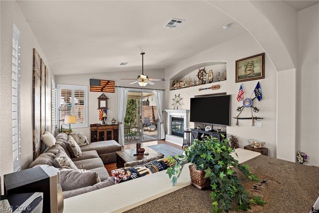 5000 Pounding Surf Avenue, Las Vegas, NV 89131