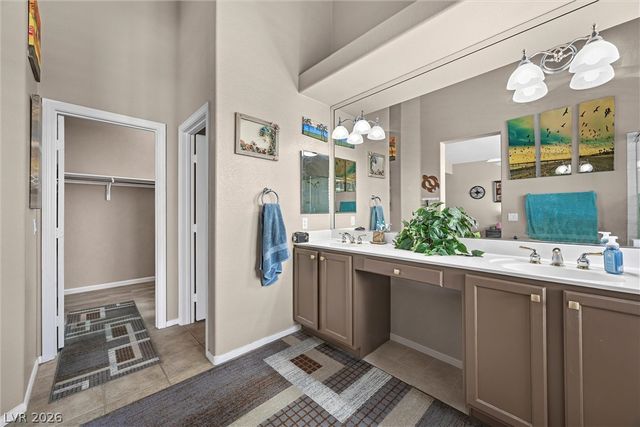 5000 Pounding Surf Avenue, Las Vegas, NV 89131