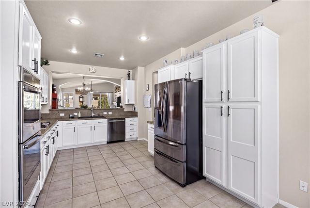 5000 Pounding Surf Avenue, Las Vegas, NV 89131
