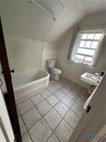 4531 Walker Avenue, Toledo, OH 43612