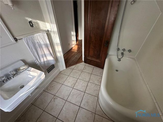 4531 Walker Avenue, Toledo, OH 43612