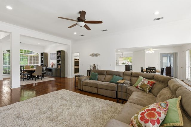39 Preakness Place Road, Van Alstyne, TX 75495