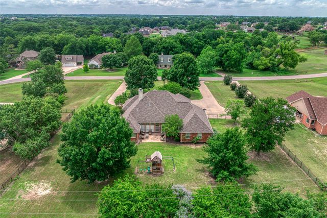 39 Preakness Place Road, Van Alstyne, TX 75495