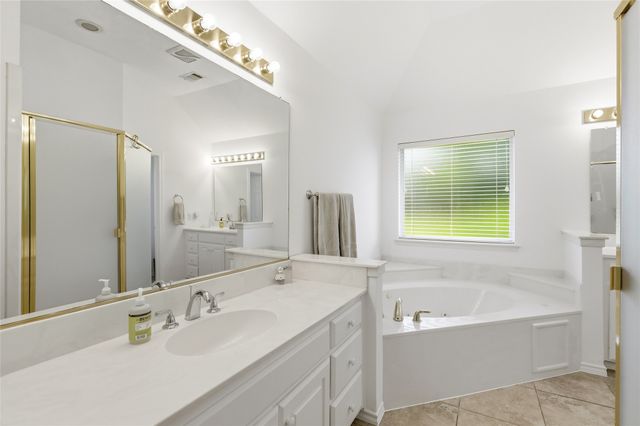 39 Preakness Place Road, Van Alstyne, TX 75495