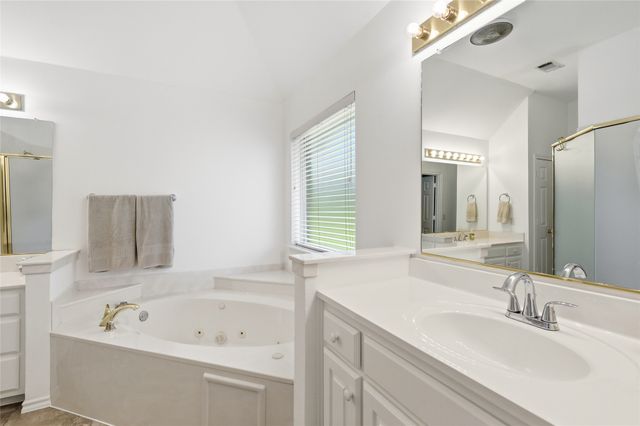 39 Preakness Place Road, Van Alstyne, TX 75495