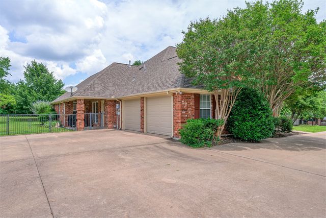 39 Preakness Place Road, Van Alstyne, TX 75495